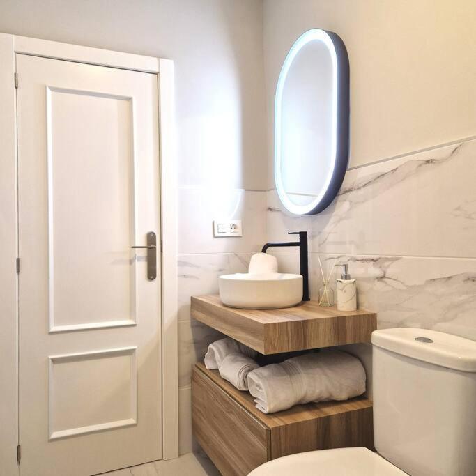 Ferienwohnung Apartamento Plaza Cervantes Jaén Exterior foto